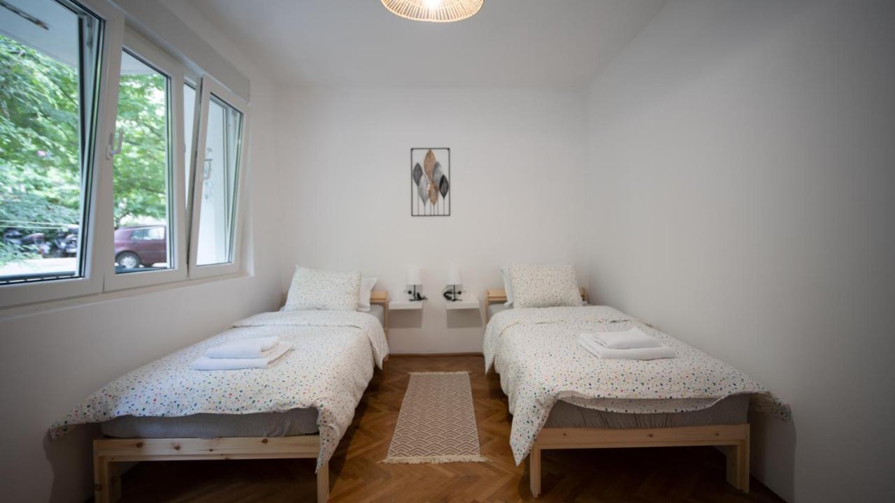 Cozy Apartment, 10 Minutes Walking Distance From The Old Town Котор Екстериор снимка